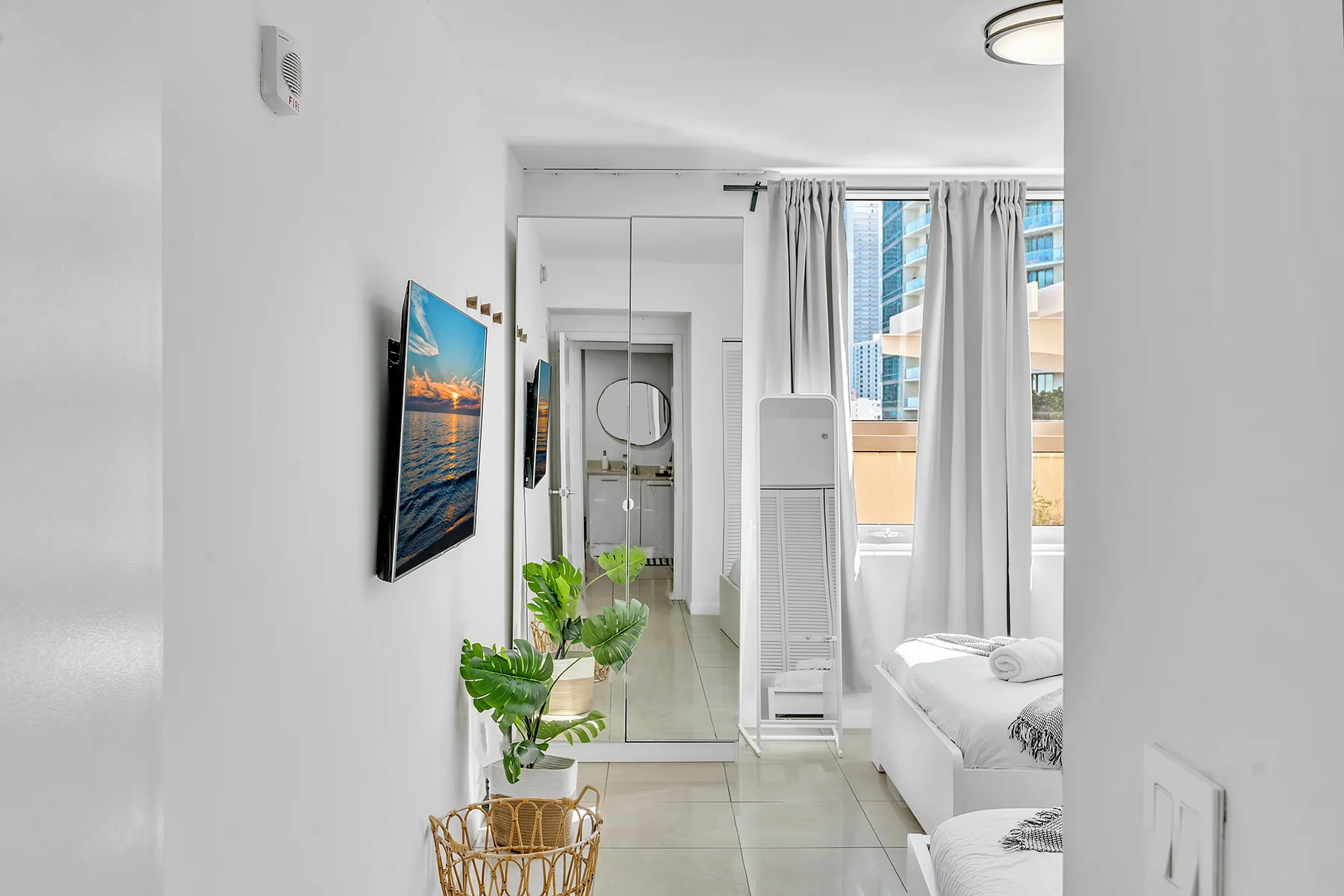 3L Management Group - Property Management team providing Property Management Company in Aventura