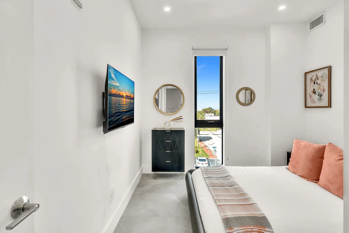 local property management company miramar