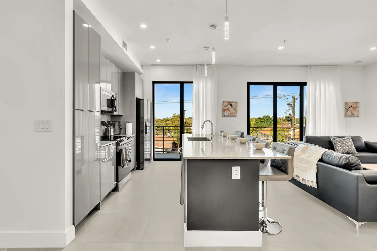 professional property management service miramar