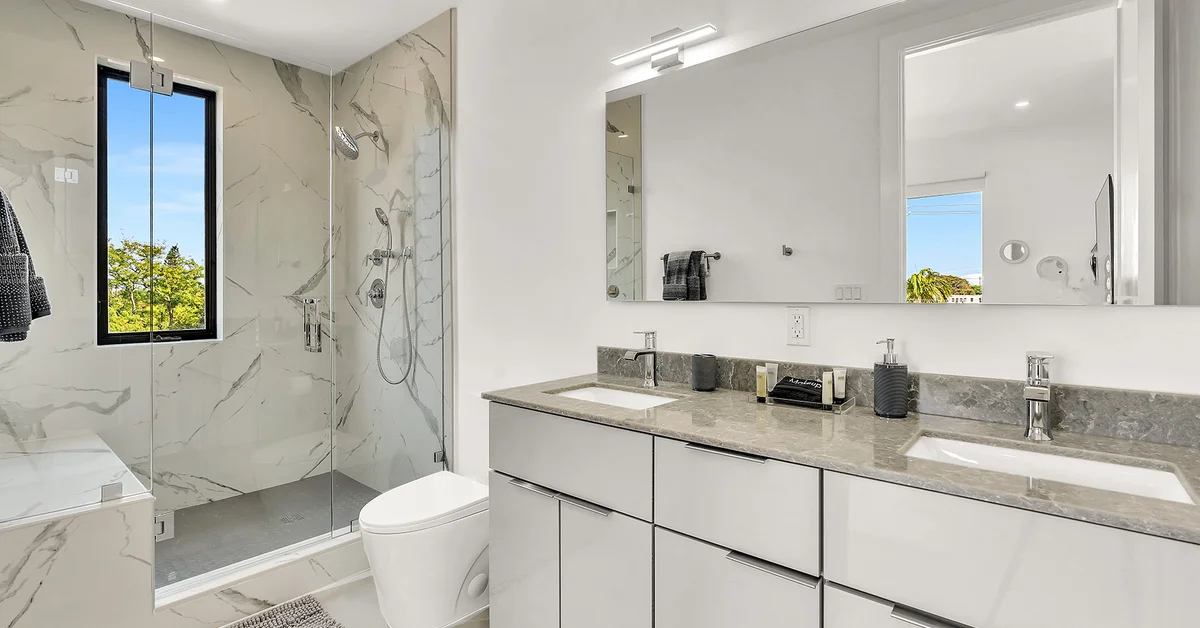 Luxury waterfront vacation rental property in Broward County Florida managed by 3L Management