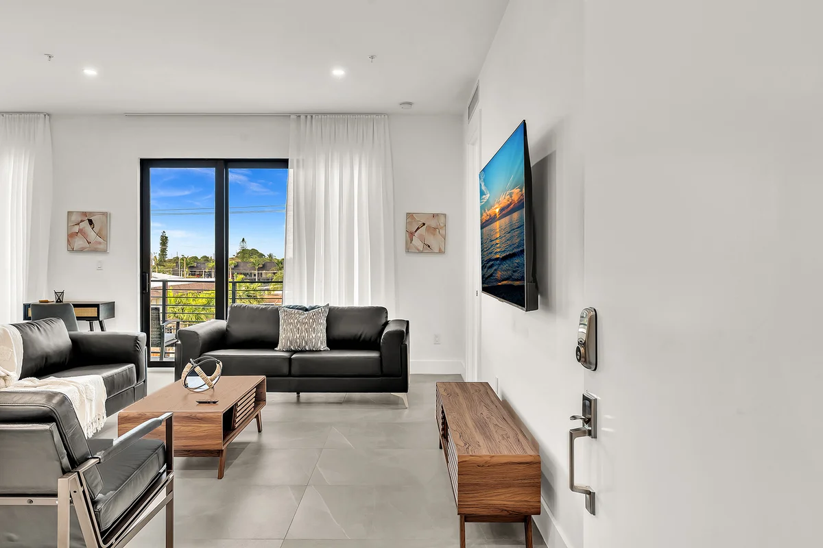 3L Management Group property assessment walkthrough at a Miami Beach vacation rental