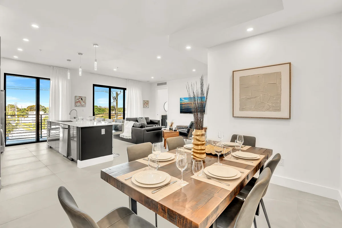 Modern open-plan dining room kitchen and living area